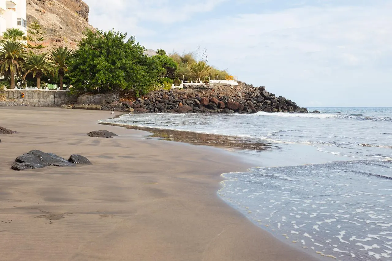 Las Gaviotas Beach I Santa Cruz de Tenerife España